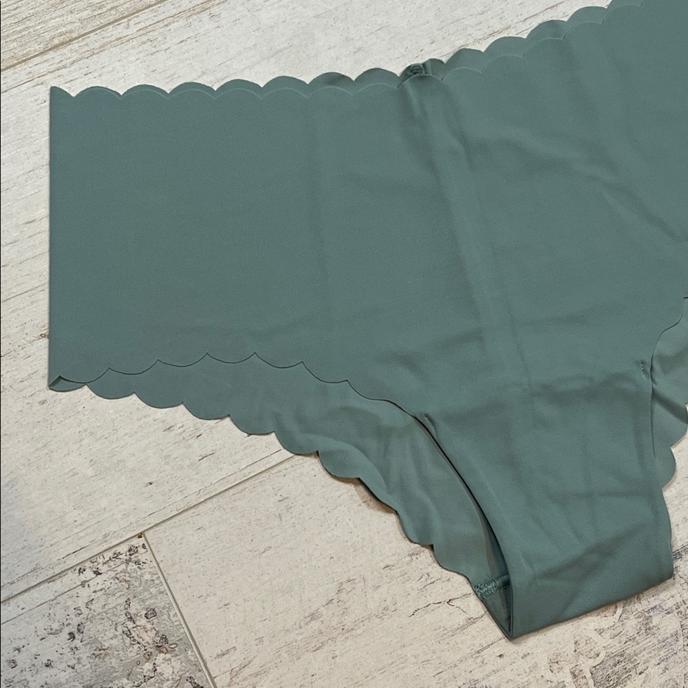 Victoria's Secret Sage Green Scallop Trim Cheeky Panties Size Medium - Picture 2 of 7